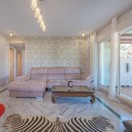 Apartment In Urb Dama De Noche Puerto Banus Marbella