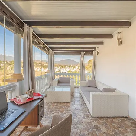 In Urb Dama De Noche Puerto Banus