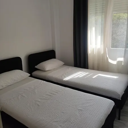 In Urb Dama De Noche Puerto Banus * Marbella