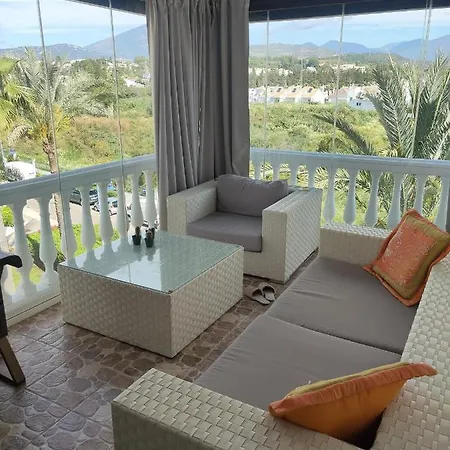 En Urbanización Dama De Noche Apartamento Marbella