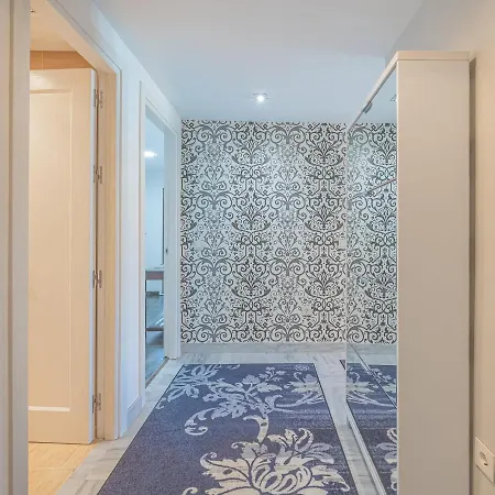 Apartamento En Urbanización Dama De Noche Marbella
