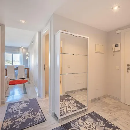 In Urb Dama De Noche Puerto Banus * Marbella