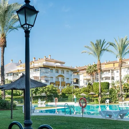 In Urb Dama De Noche Puerto Banus *