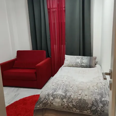 En Urbanización Dama De Noche Marbella
