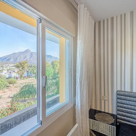Apartment In Urb Dama De Noche Puerto Banus Marbella