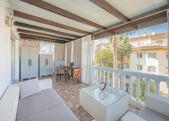 In Urb Dama De Noche Puerto Banus *