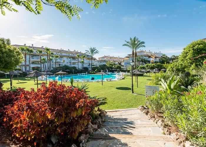 Apartment In Urb Dama De Noche Puerto Banus