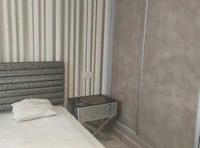 In Urb Dama De Noche Puerto Banus Marbellac